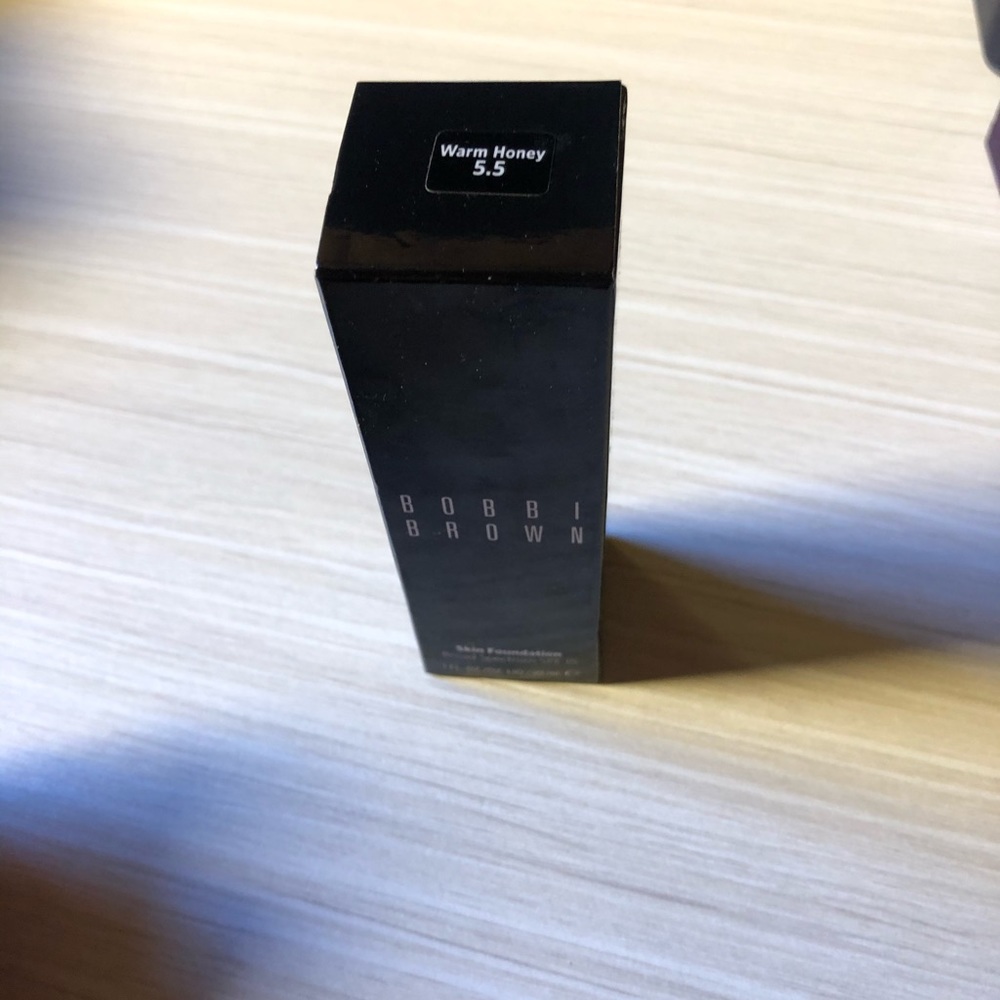 Bobbi Brown Foundation Skin SPF 15 (Brand New!)